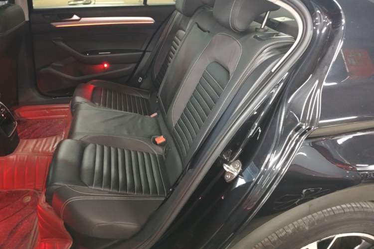 Used Volkswagen Magotan 2020 280TSI DSG Comfort Edition Left Rear Seat