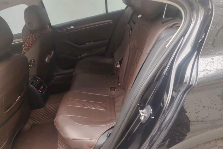 Used Volkswagen Magotan 2020 330TSI DSG Luxury Edition Left Rear Seat