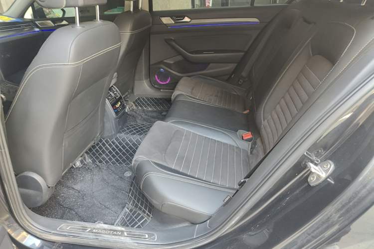 Used Volkswagen Magotan 2020 330TSI DSG Luxury Edition Left Rear Seat
