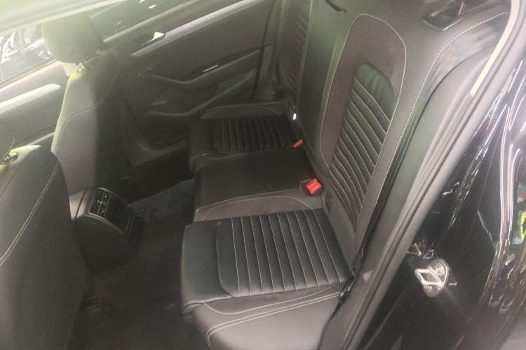 Used Volkswagen Magotan 2020 280TSI DSG Comfort Edition Left Rear Seat