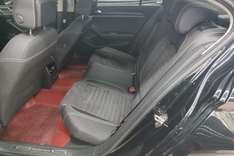 Used Volkswagen Magotan 2020 330TSI DSG Luxury Edition Left Rear Seat