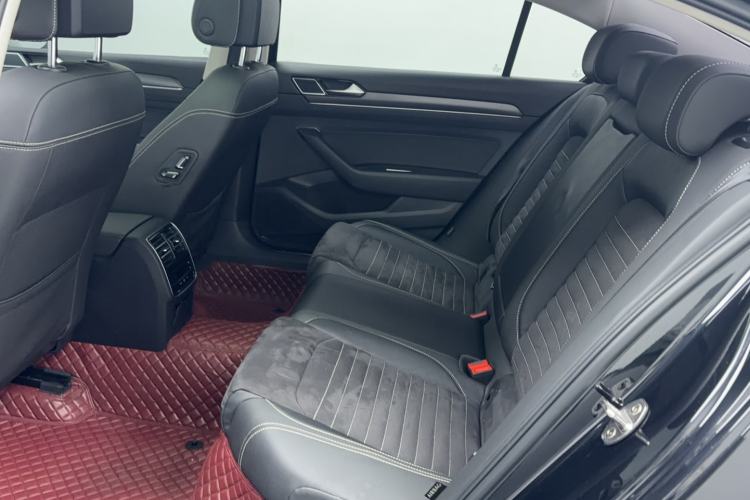 Used Volkswagen Magotan 2020 330TSI DSG Luxury Edition Left Rear Seat