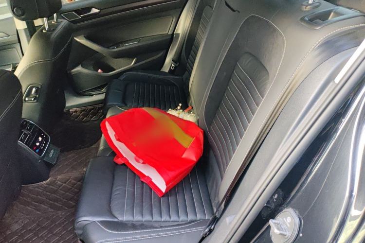Used Volkswagen Magotan 2020 330TSI DSG Leading Model Left Rear Seat