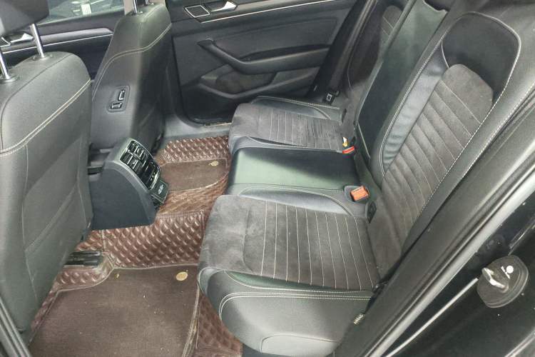 Used Volkswagen Magotan 2020 330TSI DSG Luxury Edition Left Rear Seat