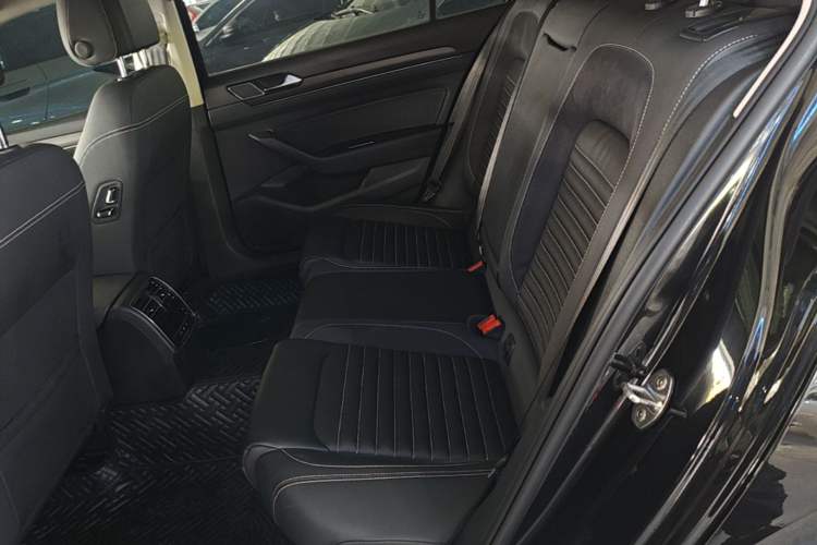 Used Volkswagen Magotan 2020 280TSI DSG Leading Edition Left Rear Seat