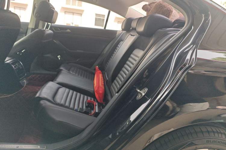 Used Volkswagen Magotan 2020 330TSI DSG Leading Model Left Rear Seat