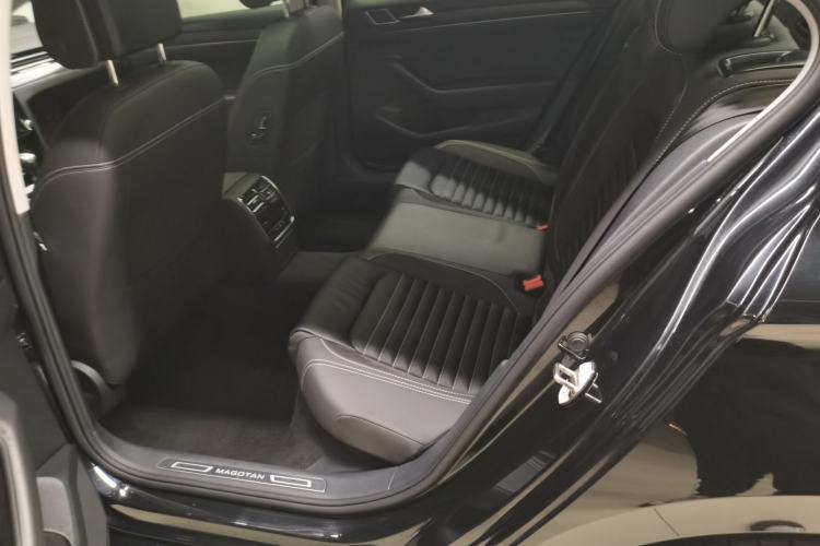 Used Volkswagen Magotan 2020 330TSI DSG Leading Model Left Rear Seat