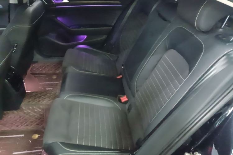 Used Volkswagen Magotan 2020 330TSI DSG Luxury Edition Left Rear Seat
