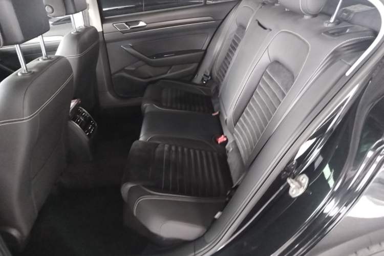 Used Volkswagen Magotan 2020 330TSI DSG Luxury Edition Left Rear Seat