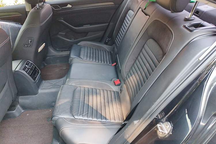 Used Volkswagen Magotan 2020 330TSI DSG Leading Model Left Rear Seat