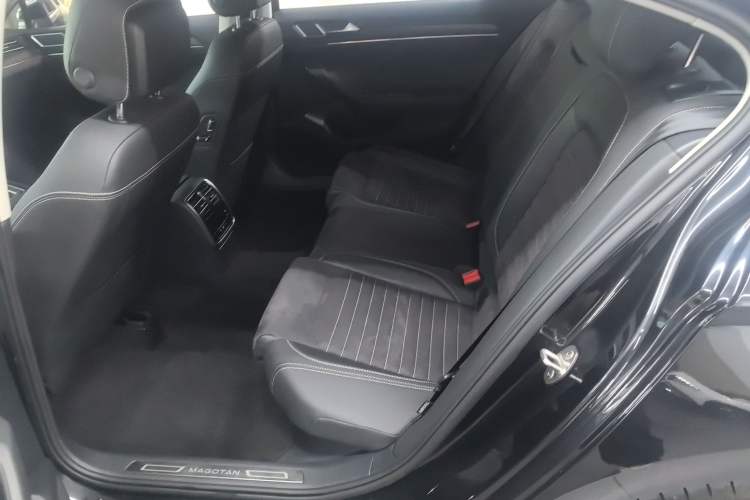 Used Volkswagen Magotan 2020 330TSI DSG Luxury Edition Left Rear Seat