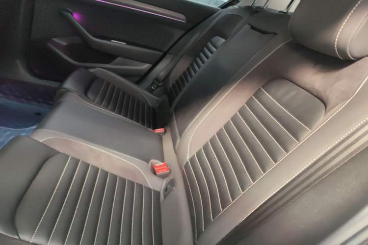 Used Volkswagen Magotan 2020 330TSI DSG Leading Model Left Rear Seat