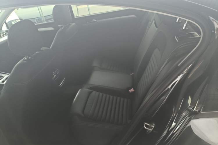 Used Volkswagen Magotan 2020 280TSI DSG Comfort Edition Left Rear Seat