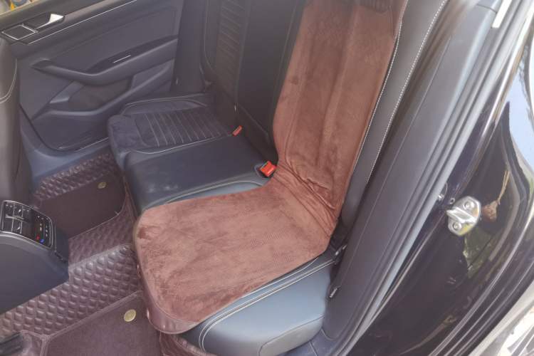 Used Volkswagen Magotan 2020 330TSI DSG Luxury Edition Left Rear Seat