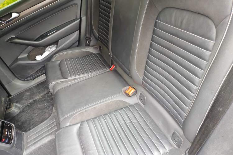 Used Volkswagen Magotan 2020 330TSI DSG Leading Model Left Rear Seat