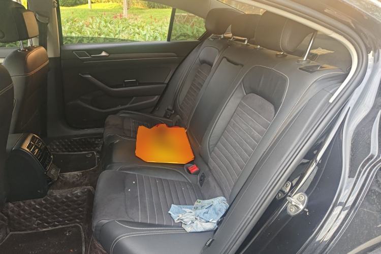 Used Volkswagen Magotan 2020 330TSI DSG Luxury Edition Left Rear Seat