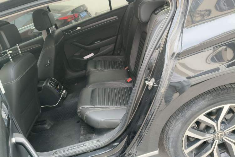 Used Volkswagen Magotan 2020 330TSI DSG Leading Model Left Rear Seat