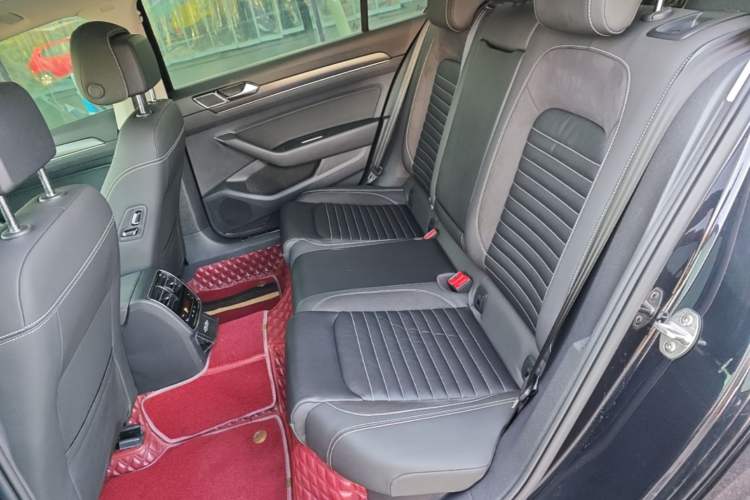 Used Volkswagen Magotan 2020 330TSI DSG Leading Model Left Rear Seat