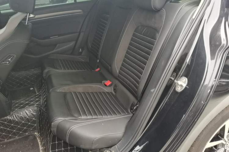 Used Volkswagen Magotan 2020 330TSI DSG Leading Model Left Rear Seat