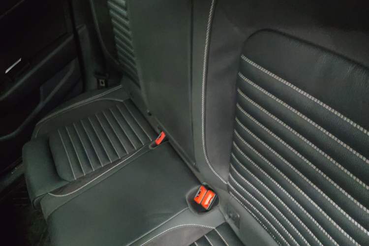 Used Volkswagen Magotan 2020 330TSI DSG Leading Model Left Rear Seat