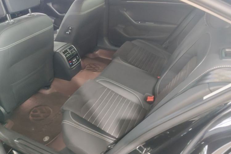 Used Volkswagen Magotan 2020 330TSI DSG Luxury Edition Left Rear Seat