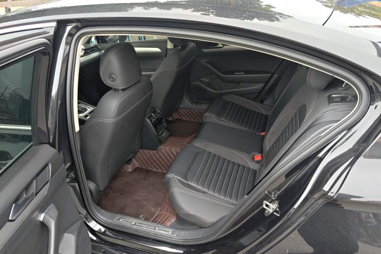 Used Volkswagen Magotan 2020 280TSI DSG Comfort Edition Left Rear Seat