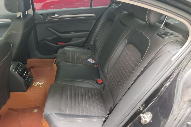 Used Volkswagen Magotan 2020 330TSI DSG Luxury Edition Left Rear Seat