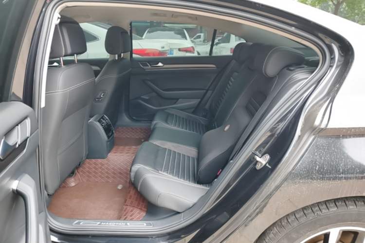 Used Volkswagen Magotan 2020 330TSI DSG Leading Model Left Rear Seat
