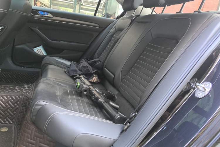 Used Volkswagen Magotan 2020 330TSI DSG Luxury Edition Left Rear Seat
