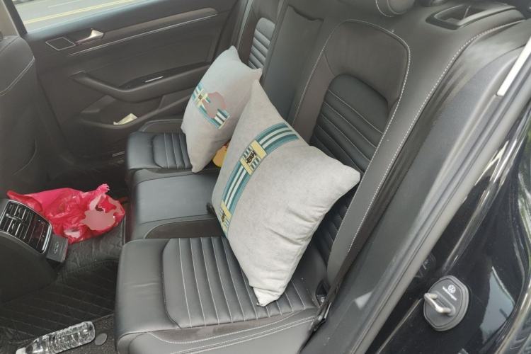 Used Volkswagen Magotan 2020 330TSI DSG Leading Model Left Rear Seat