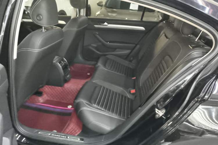 Used Volkswagen Magotan 2020 280TSI DSG Comfort Edition Left Rear Seat