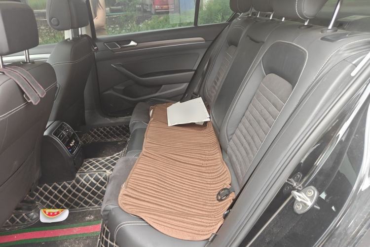 Used Volkswagen Magotan 2020 330TSI DSG Luxury Edition Left Rear Seat