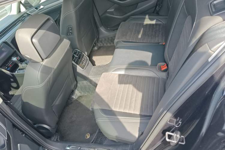 Used Volkswagen Magotan 2020 330TSI DSG Luxury Edition Left Rear Seat