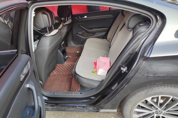 Used Volkswagen Magotan 2020 330TSI DSG Luxury Edition Left Rear Seat