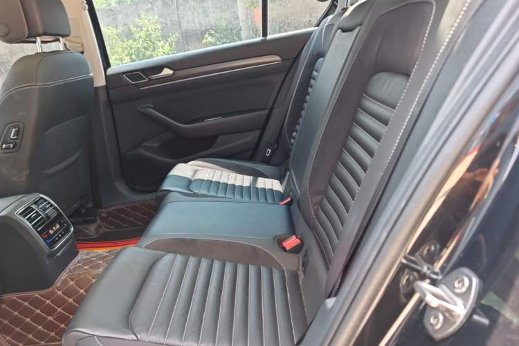 Used Volkswagen Magotan 2020 330TSI DSG Leading Model Left Rear Seat