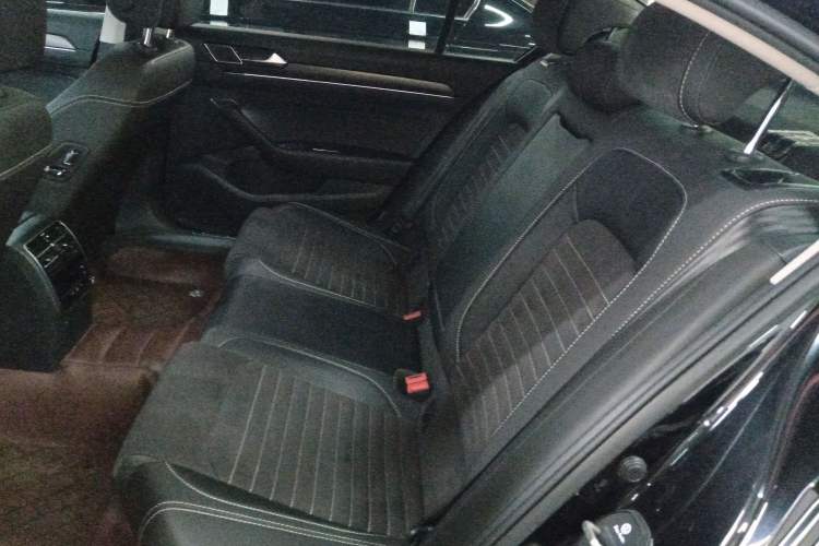 Used Volkswagen Magotan 2020 330TSI DSG Luxury Edition Left Rear Seat