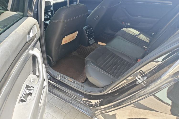Used Volkswagen Magotan 2020 330TSI DSG Luxury Edition Left Rear Seat