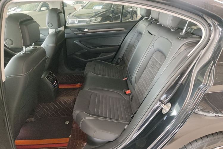 Used Volkswagen Magotan 2020 330TSI DSG Luxury Edition Left Rear Seat