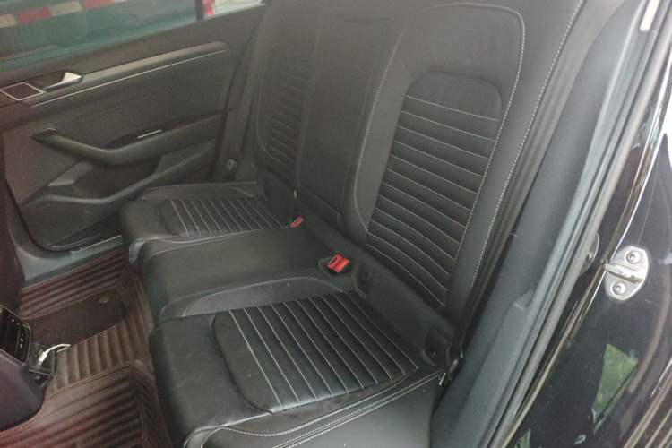 Used Volkswagen Magotan 2020 330TSI DSG Leading Model Left Rear Seat