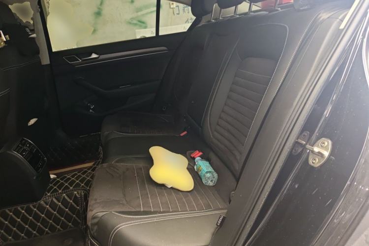 Used Volkswagen Magotan 2020 330TSI DSG Luxury Edition Left Rear Seat