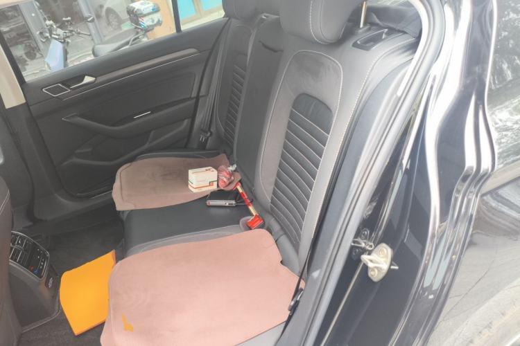 Used Volkswagen Magotan 2020 330TSI DSG Leading Model Left Rear Seat