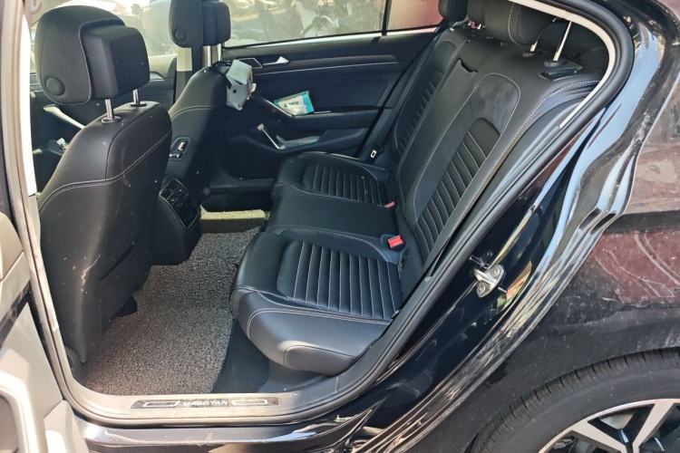 Used Volkswagen Magotan 2020 330TSI DSG Leading Model Left Rear Seat