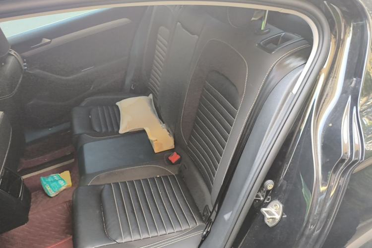 Used Volkswagen Magotan 2020 280TSI DSG Comfort Edition Left Rear Seat