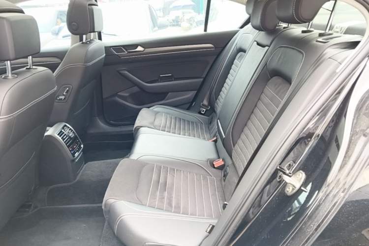 Used Volkswagen Magotan 2020 330TSI DSG Luxury Edition Left Rear Seat