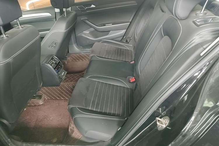 Used Volkswagen Magotan 2020 330TSI DSG Luxury Edition Left Rear Seat