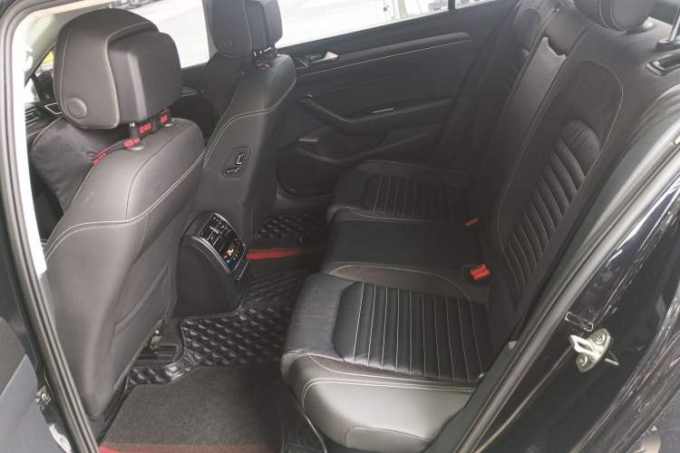 Used Volkswagen Magotan 2020 330TSI DSG Leading Model Left Rear Seat