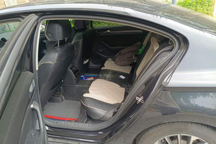 Used Volkswagen Magotan 2020 330TSI DSG Luxury Edition Left Rear Seat