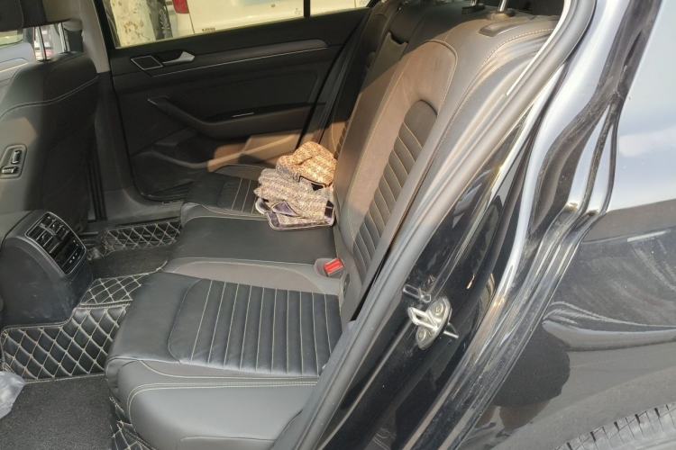 Used Volkswagen Magotan 2020 330TSI DSG Leading Model Left Rear Seat