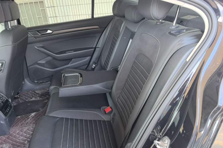 Used Volkswagen Magotan 2020 330TSI DSG Leading Model Left Rear Seat