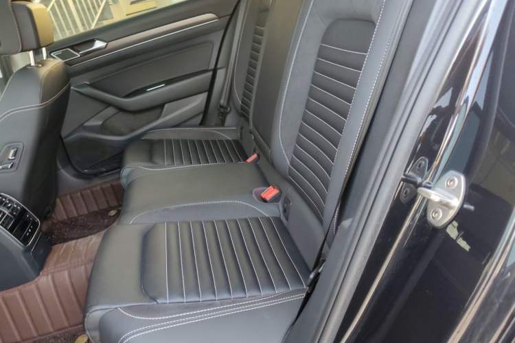 Used Volkswagen Magotan 2020 330TSI DSG Leading Model Left Rear Seat